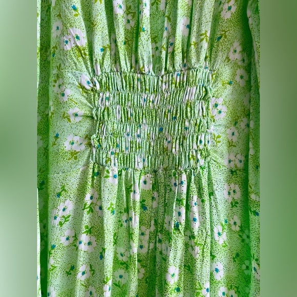 Faithful the Brand Lira Midi Dress in Merci Floral Print - Picture 6 of 9